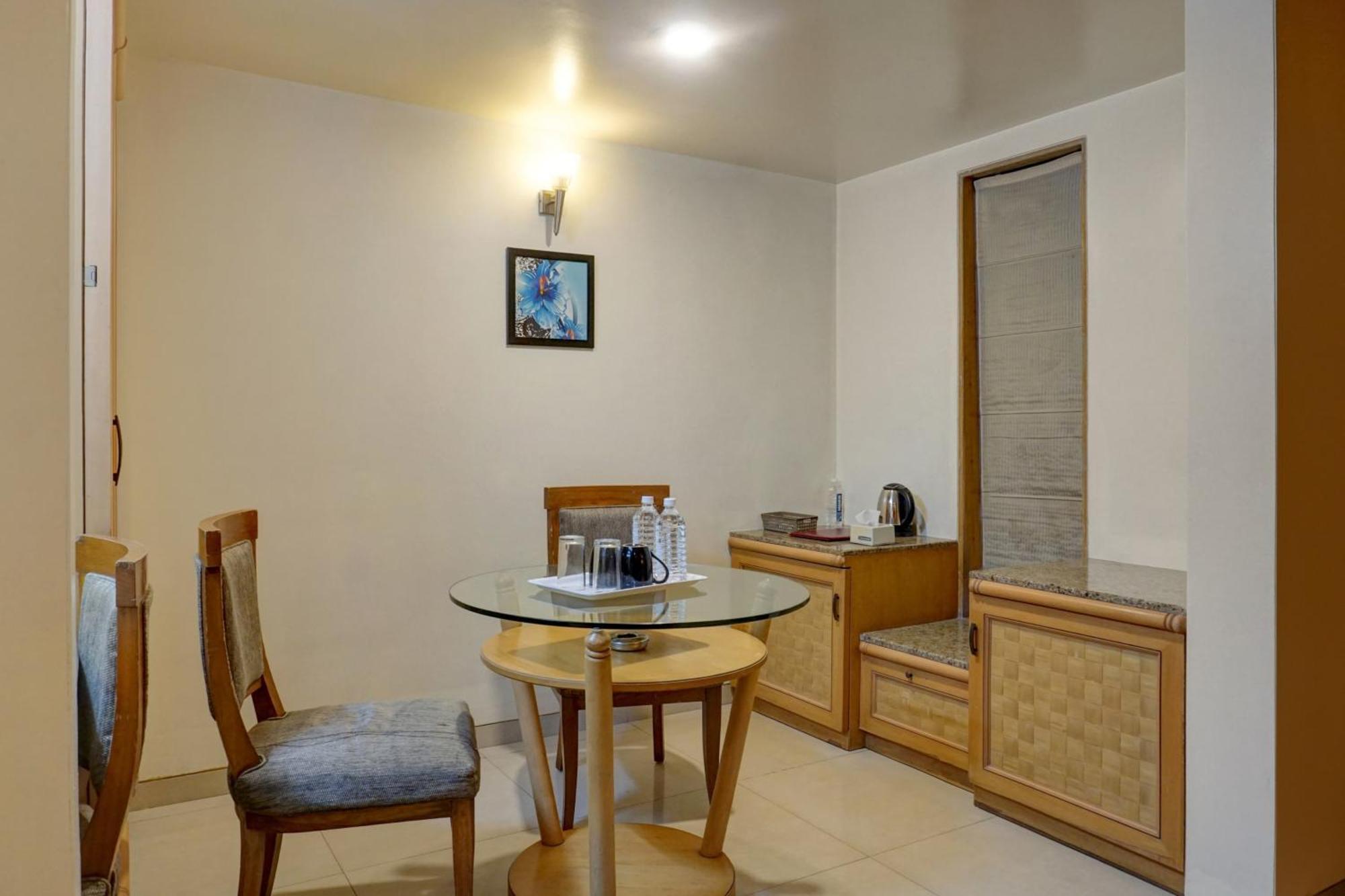 פונה Townhouse Oak Orchard Hotel מראה חיצוני תמונה